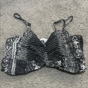 Olivaceous Black and White Crop Top